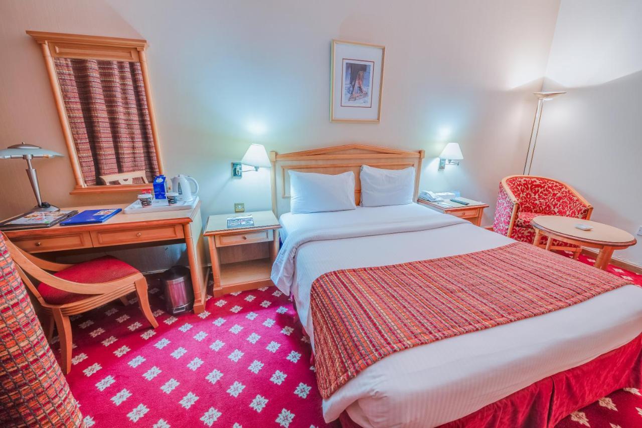 Grand Continental Hotel Абу Даби Екстериор снимка