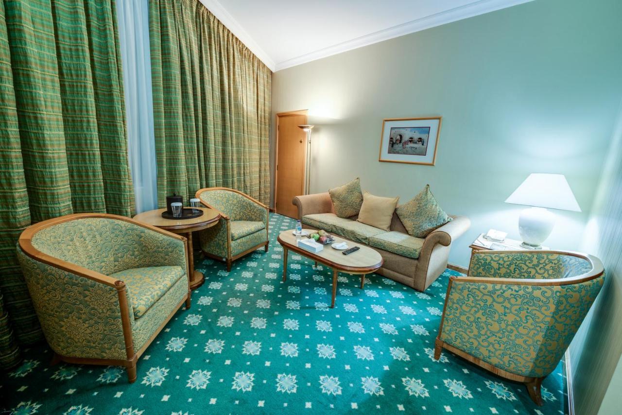 Grand Continental Hotel Абу Даби Екстериор снимка
