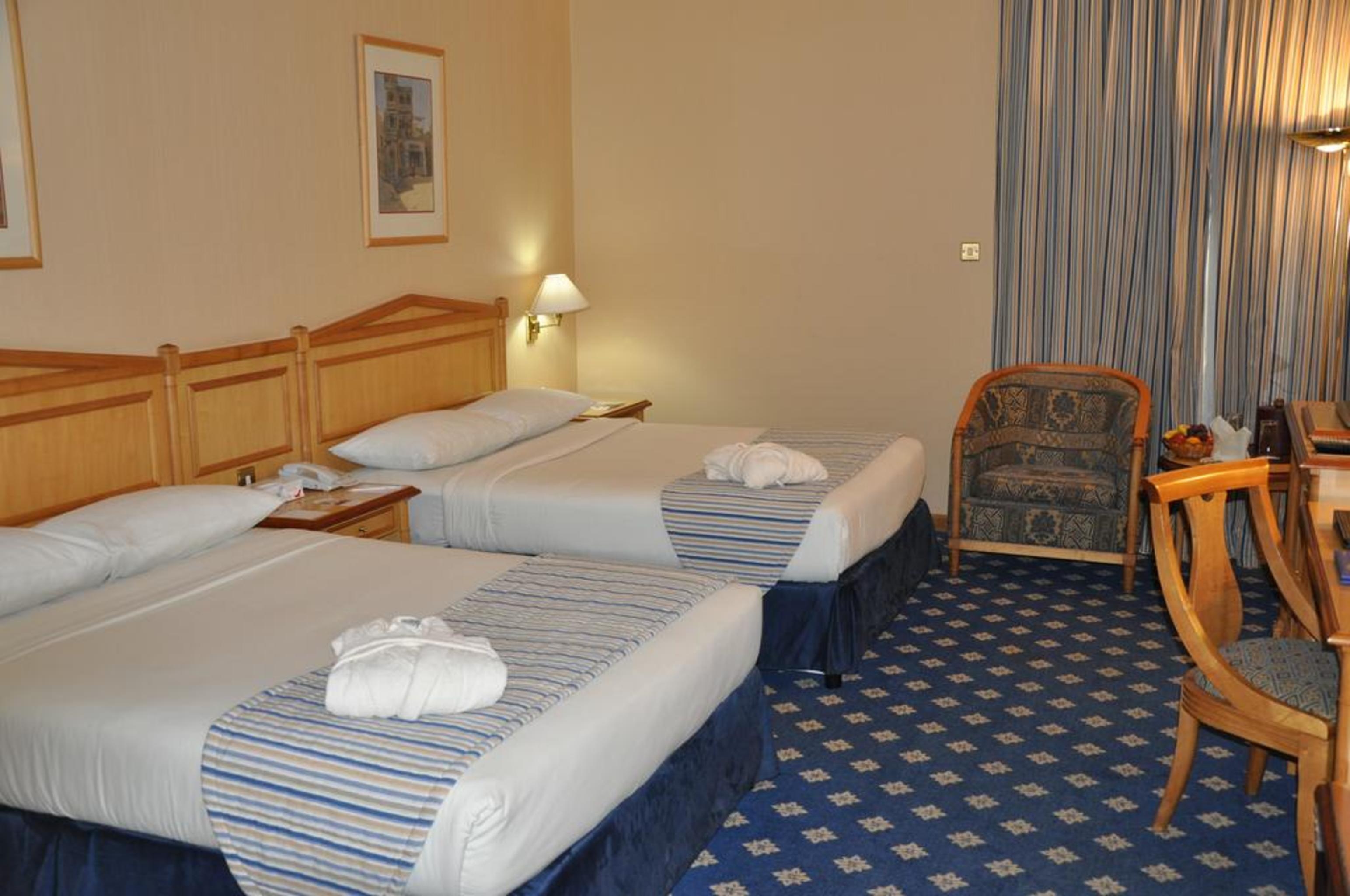 Grand Continental Hotel Абу Даби Екстериор снимка