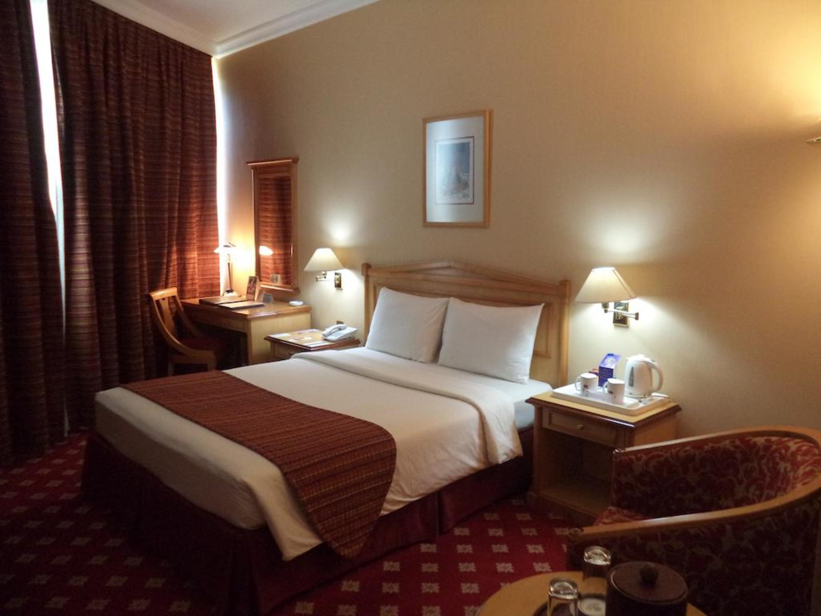 Grand Continental Hotel Абу Даби Екстериор снимка