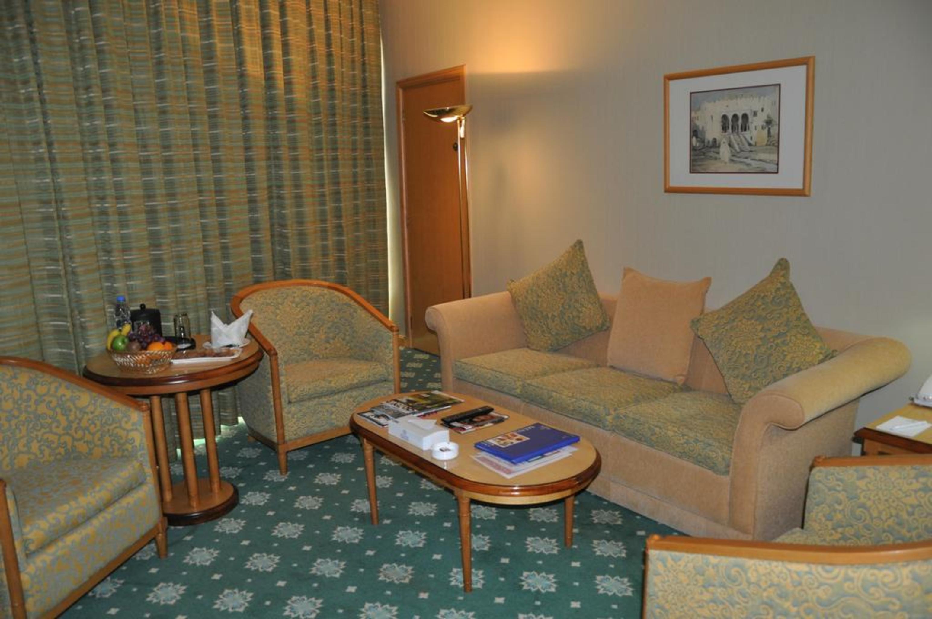 Grand Continental Hotel Абу Даби Екстериор снимка