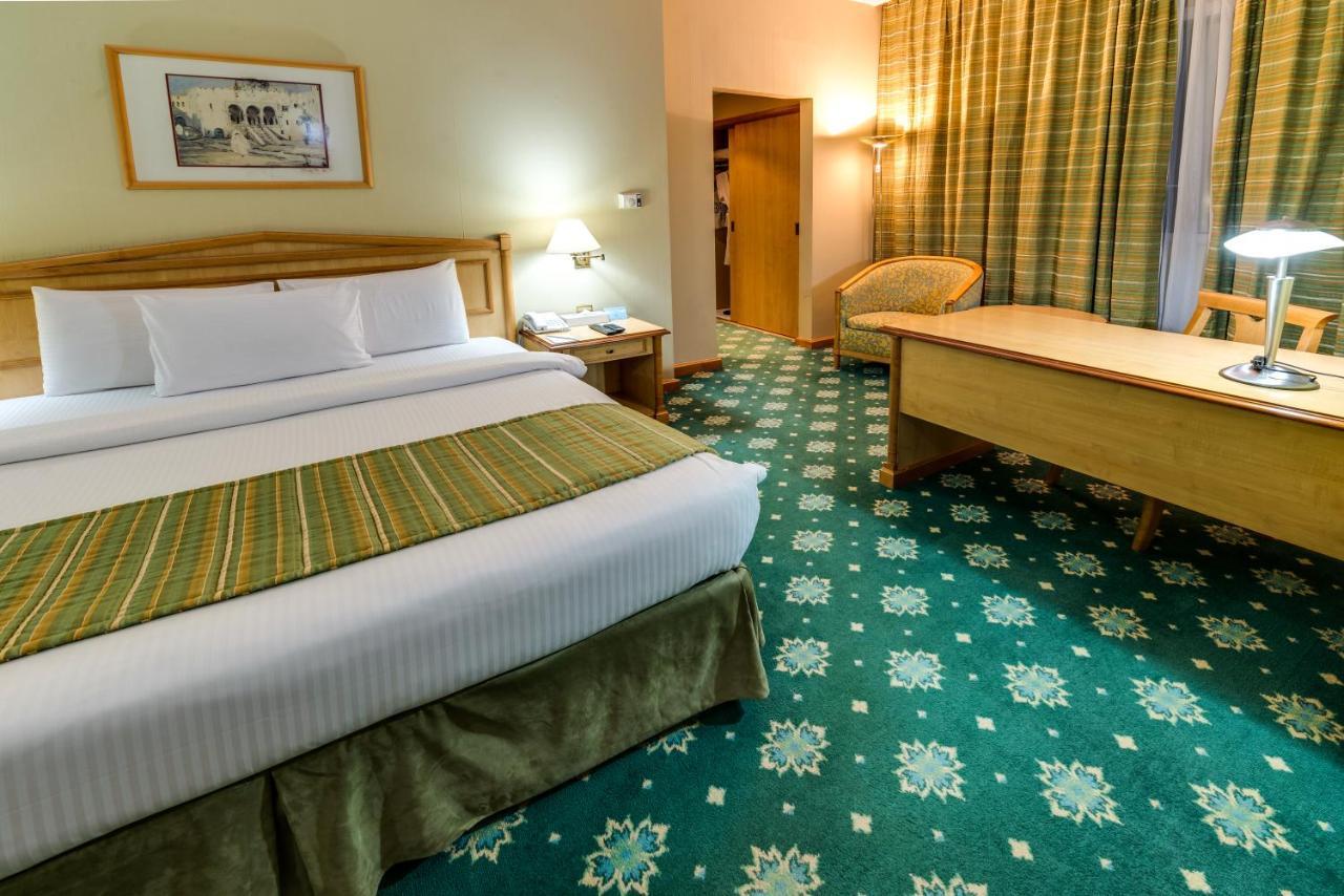Grand Continental Hotel Абу Даби Екстериор снимка