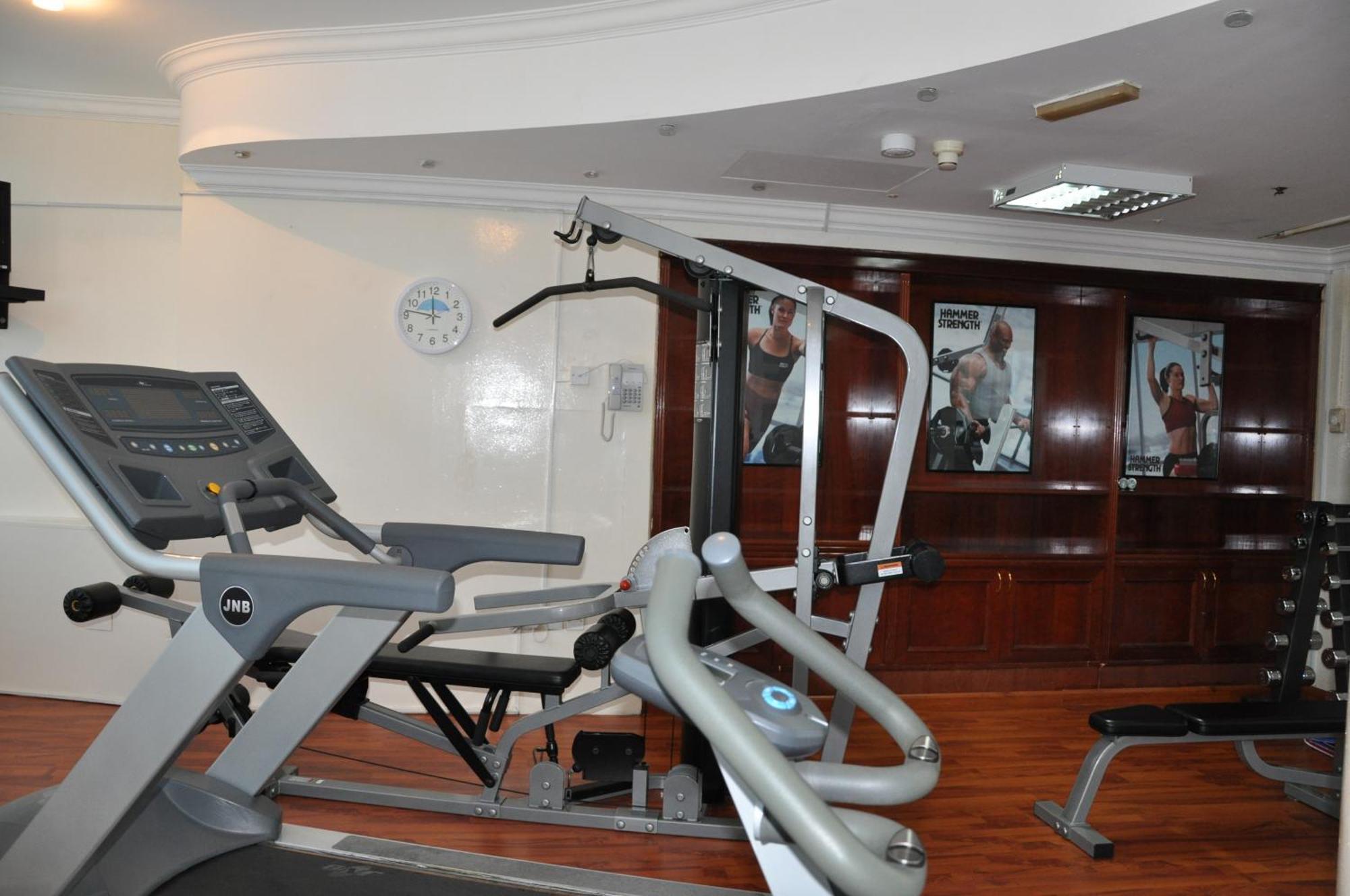 Grand Continental Hotel Абу Даби Екстериор снимка